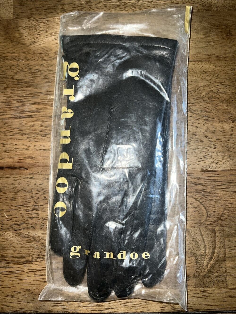 GRANDOE LADIES BLACK LEATHER GLOVES - SIZE 8 Rabbit Fur Lined